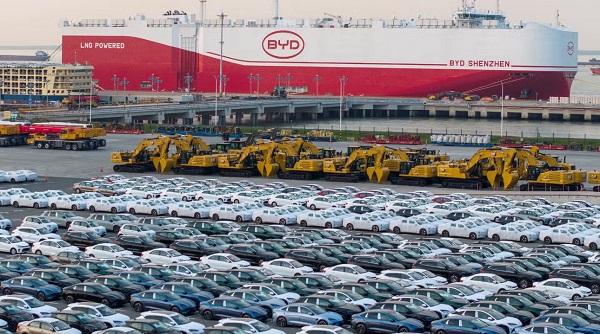 China's car exports in 2025 aim for 6.8 million units, with BYD becoming the benchmark for new energy vehicles going overseas